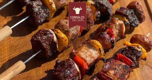 Receta Anticucho Chileno Tradicional: Cerdo, Pollo y Posta Negra
